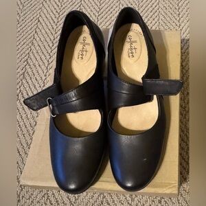 Clarks
Collection Women's Emslie Lulin Mary Jane pump